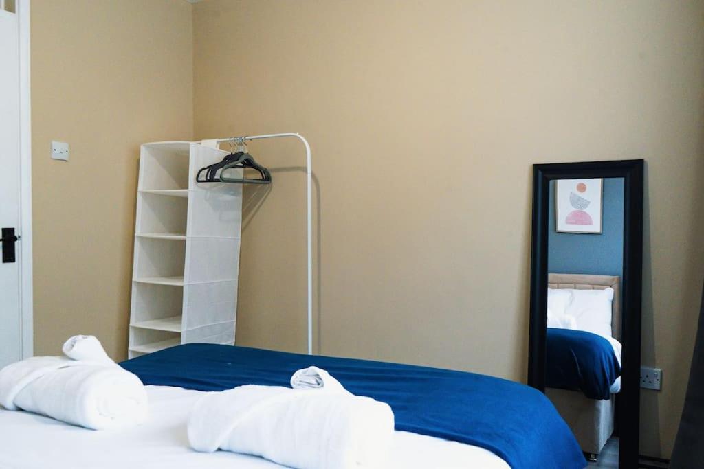 Cosy 2br Flat - Nearby